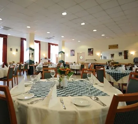 Hunguest Platanus Hotel