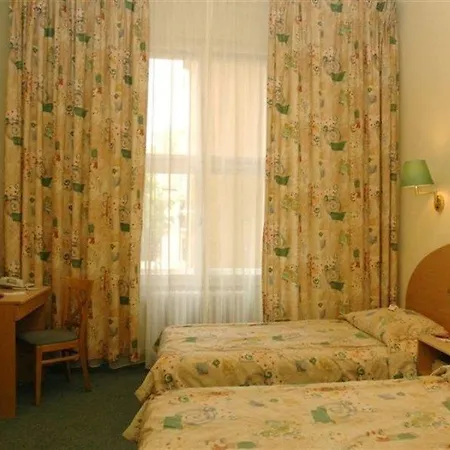 Hunguest Platanus Hotel