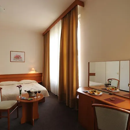 Hunguest Platanus Hotel