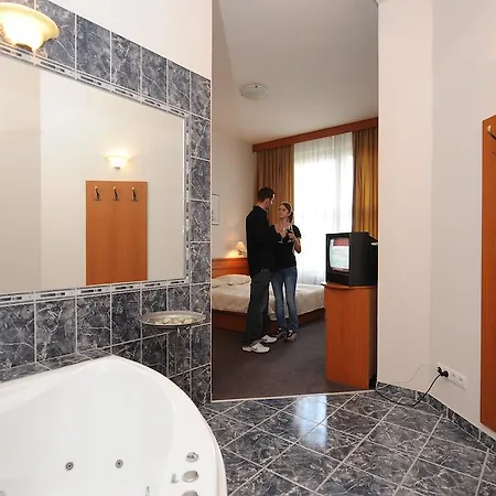 Hotel Hunguest Platanus Budapesta