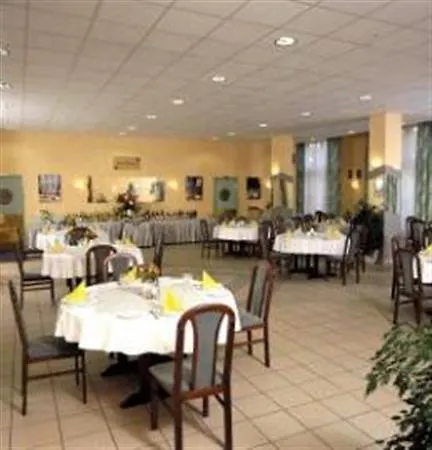 מלון Hunguest Platanus 3*